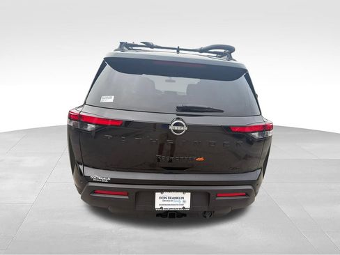 Used 2025 Nissan Pathfinder Rock Creek AWD/4WD image 7