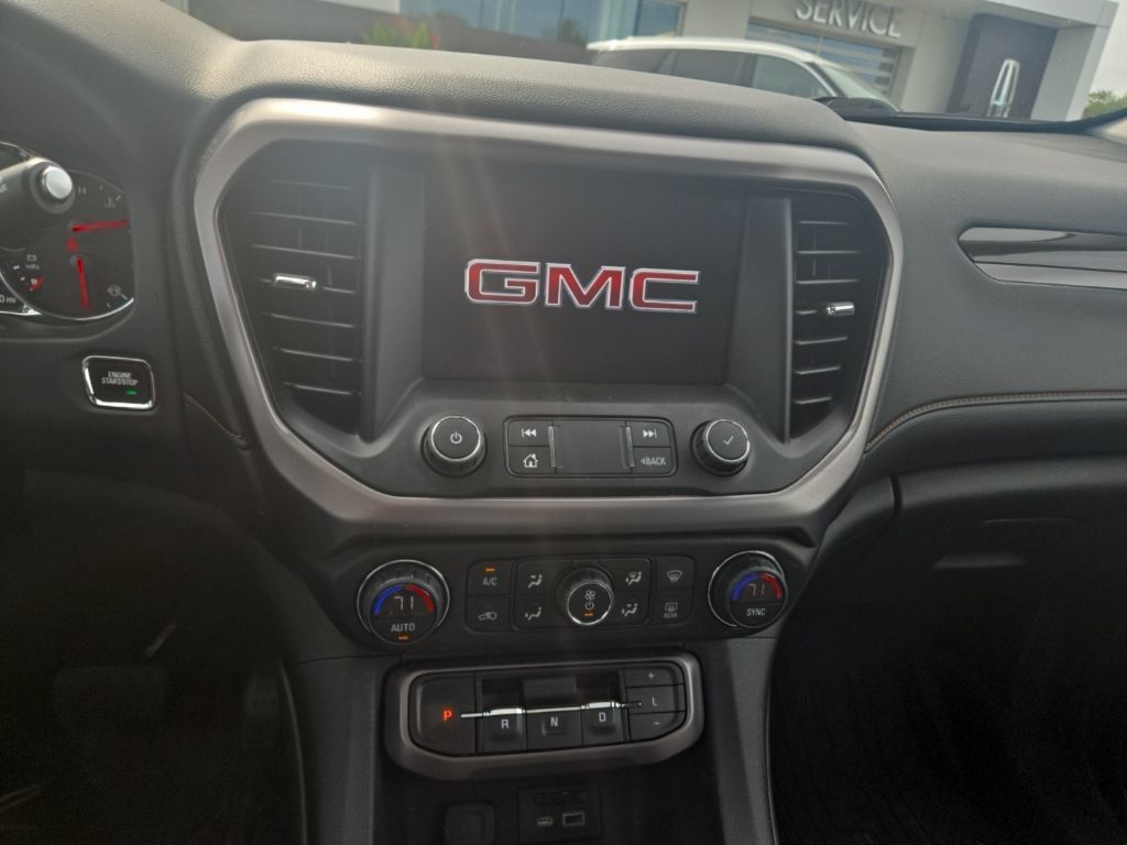 Used 2021 GMC Acadia AT4 w/ Technology Package AWD/4WD image 9