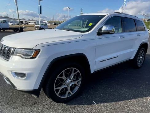 Used 2022 Jeep Grand Cherokee Limited w/ Trailer Tow Group IV image 4