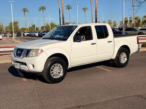 Used 2017 Nissan Frontier SV w/ SV Value Truck Package RWD image 2
