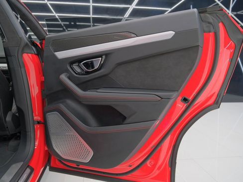 Used 2021 Lamborghini Urus image 30