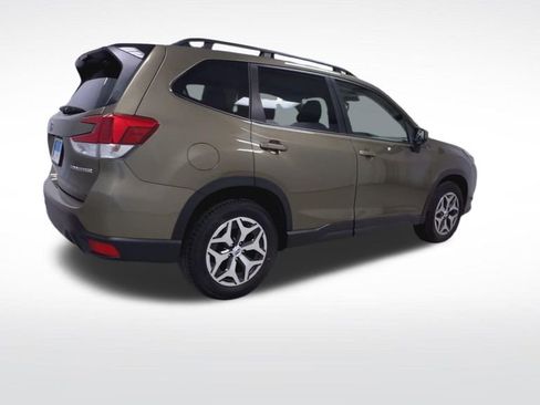 Used 2024 Subaru Forester Premium AWD/4WD image 8