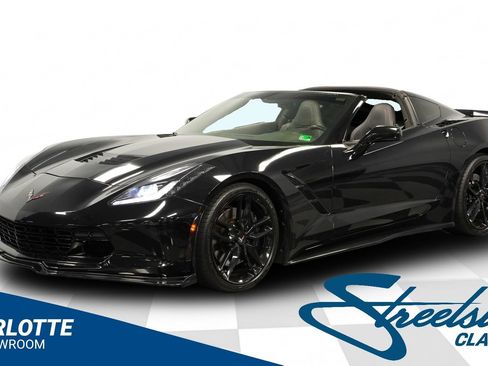 Used 2015 Chevrolet Corvette Stingray Coupe RWD image 1