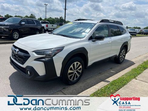 Used 2023 Subaru Outback Premium AWD/4WD image 1