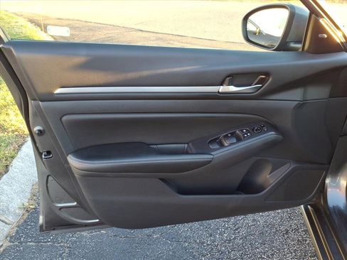 Certified 2022 Nissan Altima 2.5 SV image 11