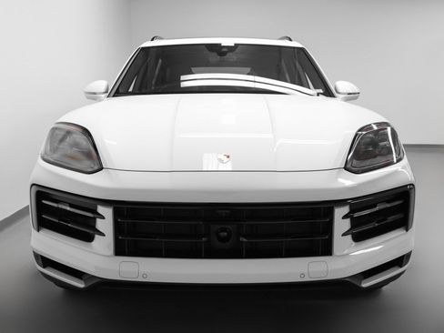 Certified 2026 Porsche Cayenne S image 8