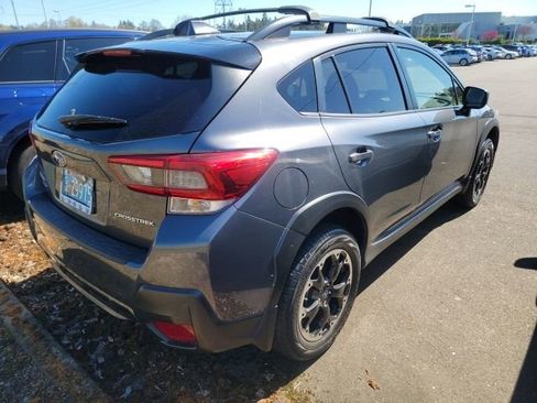 Used 2022 Subaru Crosstrek 2.0i Premium w/ Popular Package #2 image 2
