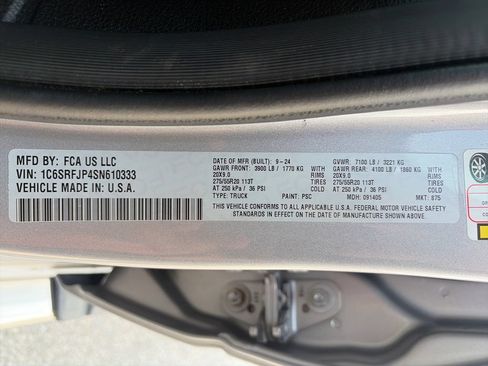 Used 2025 RAM 1500 Laramie AWD/4WD image 30