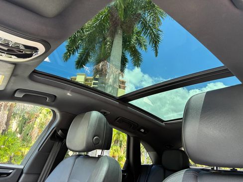 Used 2017 Porsche Macan AWD/4WD image 20