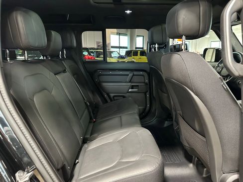Used 2025 Land Rover Defender 110 X image 44