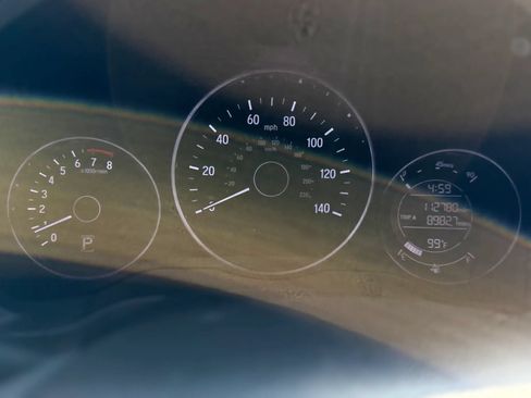 Used 2018 Honda HR-V EX image 17