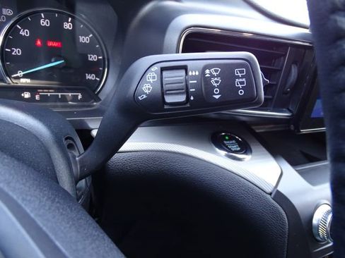 Used 2020 Ford Explorer XLT w/ Equipment Group 202A RWD image 15