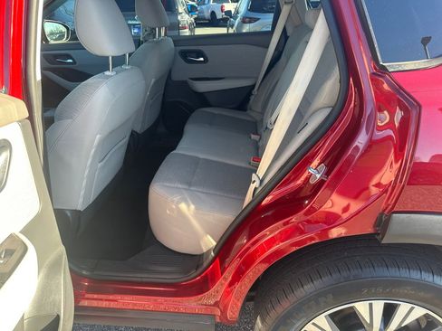 Used 2022 Nissan Rogue SV image 20