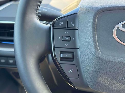 Used 2025 Toyota Prius XLE image 22