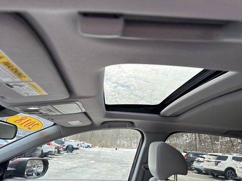 Used 2018 Honda CR-V EX image 12