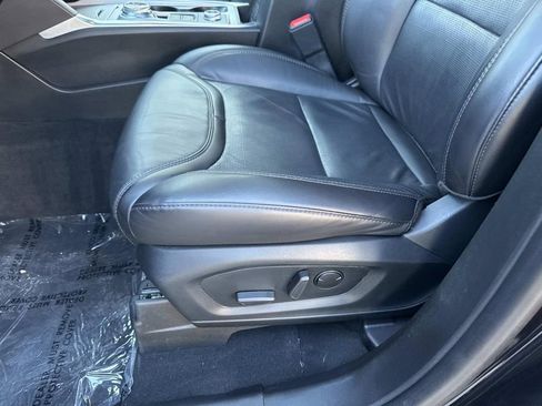 Used 2022 Ford Explorer Platinum image 20