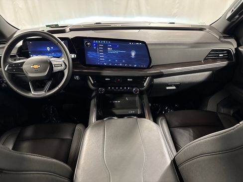 Used 2025 Chevrolet Tahoe LT AWD/4WD image 4