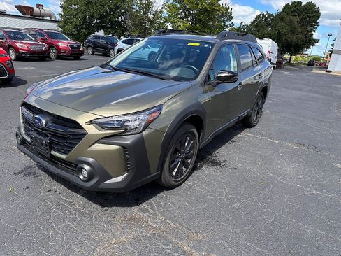 Certified 2025 Subaru Outback Onyx Edition AWD/4WD image 7