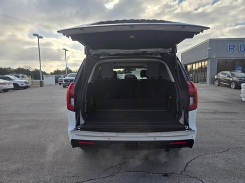 Used 2025 Ford Expedition Active image 5