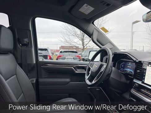 Used 2025 Chevrolet Silverado 1500 LTZ image 39