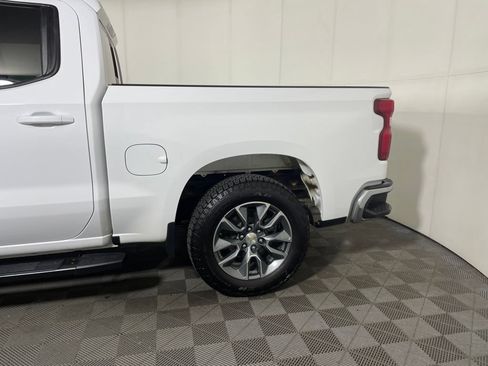 Used 2024 Chevrolet Silverado 1500 LT w/ Leather Package AWD/4WD image 5