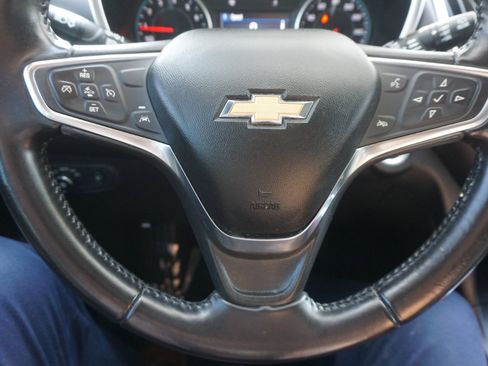 Used 2021 Chevrolet Equinox LT image 17