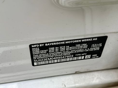 Used 2024 BMW X7 xDrive40i w/ M Sport Package AWD/4WD image 29