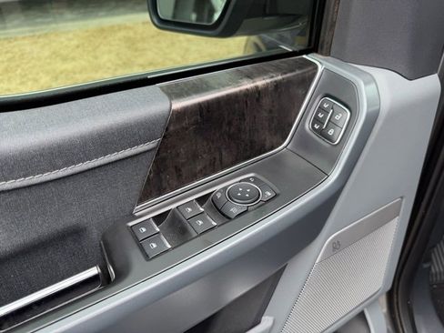 Used 2023 Ford F150 Lariat w/ Equipment Group 502A High image 8