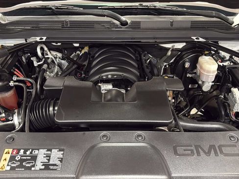 Used 2020 GMC Yukon SLE AWD/4WD image 38