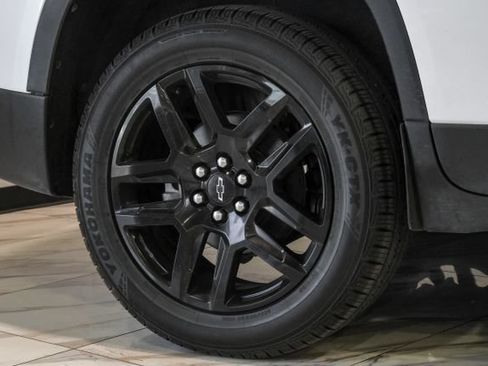 Used 2020 Chevrolet Traverse LT FWD image 54