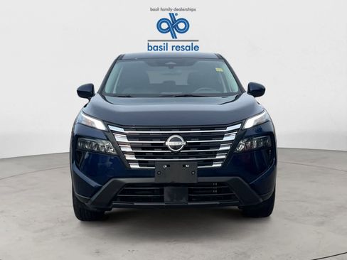 Used 2025 Nissan Rogue SV image 8