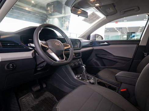 Used 2022 Volkswagen Taos SE image 11
