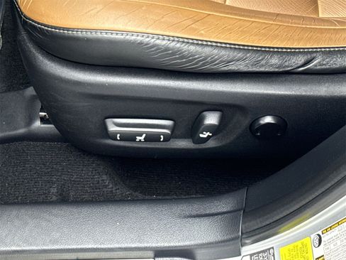 Used 2015 Lexus CT 200h image 17