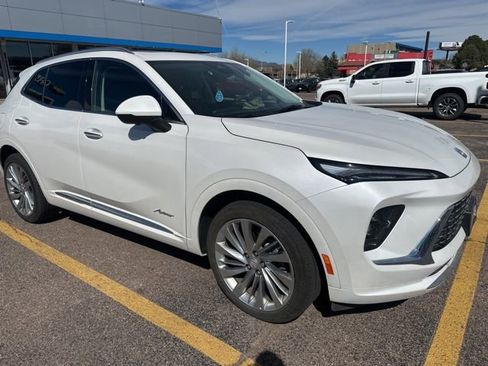 Certified 2024 Buick Envision Avenir image 3