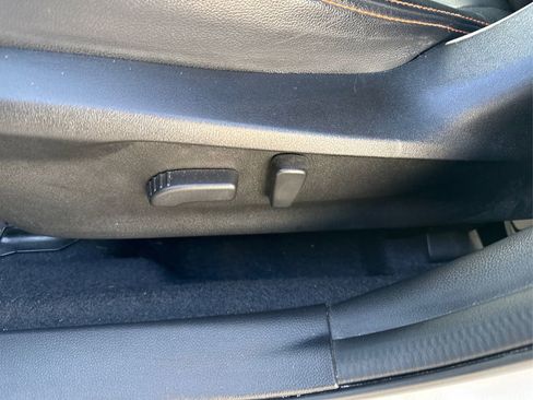 Used 2022 Subaru Crosstrek 2.5i Limited image 36