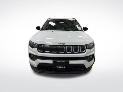 Used 2022 Jeep Compass Latitude image 9
