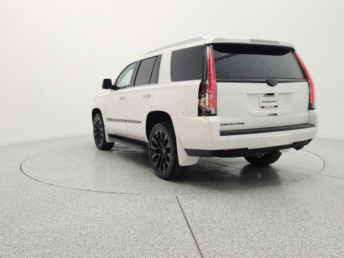 Used 2017 Cadillac Escalade Luxury RWD image 7