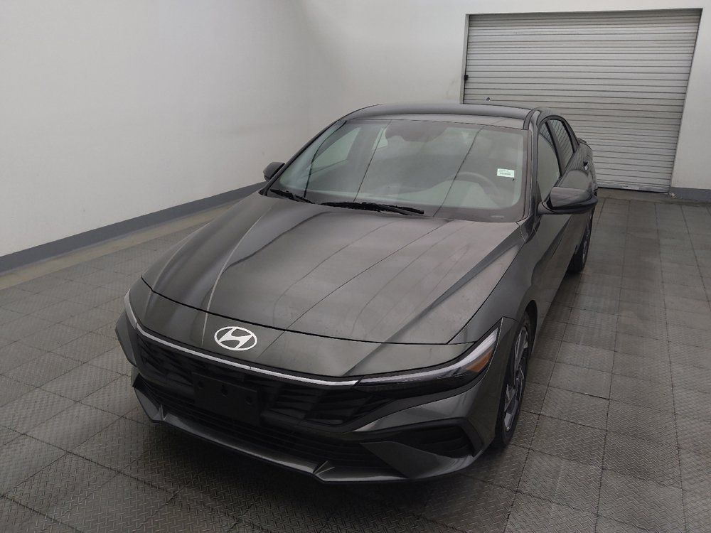 Used 2025 Hyundai Elantra Sport FWD image 15