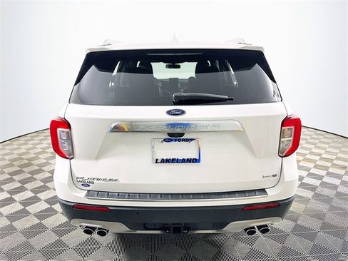 Used 2020 Ford Explorer Platinum w/ Premium Technology Package image 4