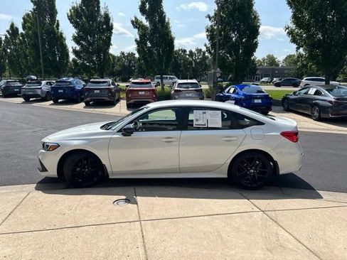Used 2022 Honda Civic Sport image 3