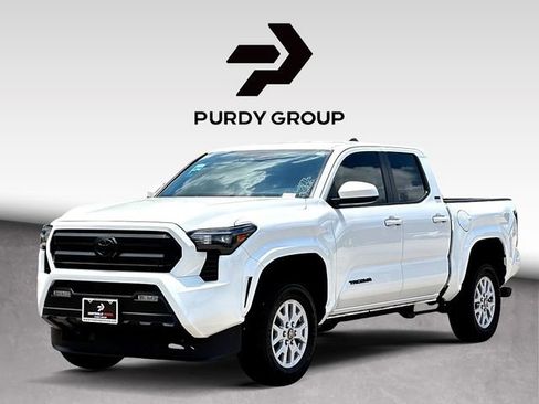 Certified 2026 Toyota Tacoma SR5 AWD/4WD image 4