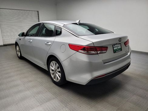 Used 2017 Kia Optima LX FWD image 5