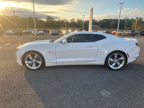 Used 2021 Chevrolet Camaro LT w/ RS Package image 6