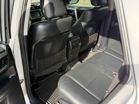 Used 2016 Toyota 4Runner Limited AWD/4WD image 23