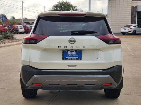 Used 2023 Nissan Rogue SL w/ SL Premium Package FWD image 6