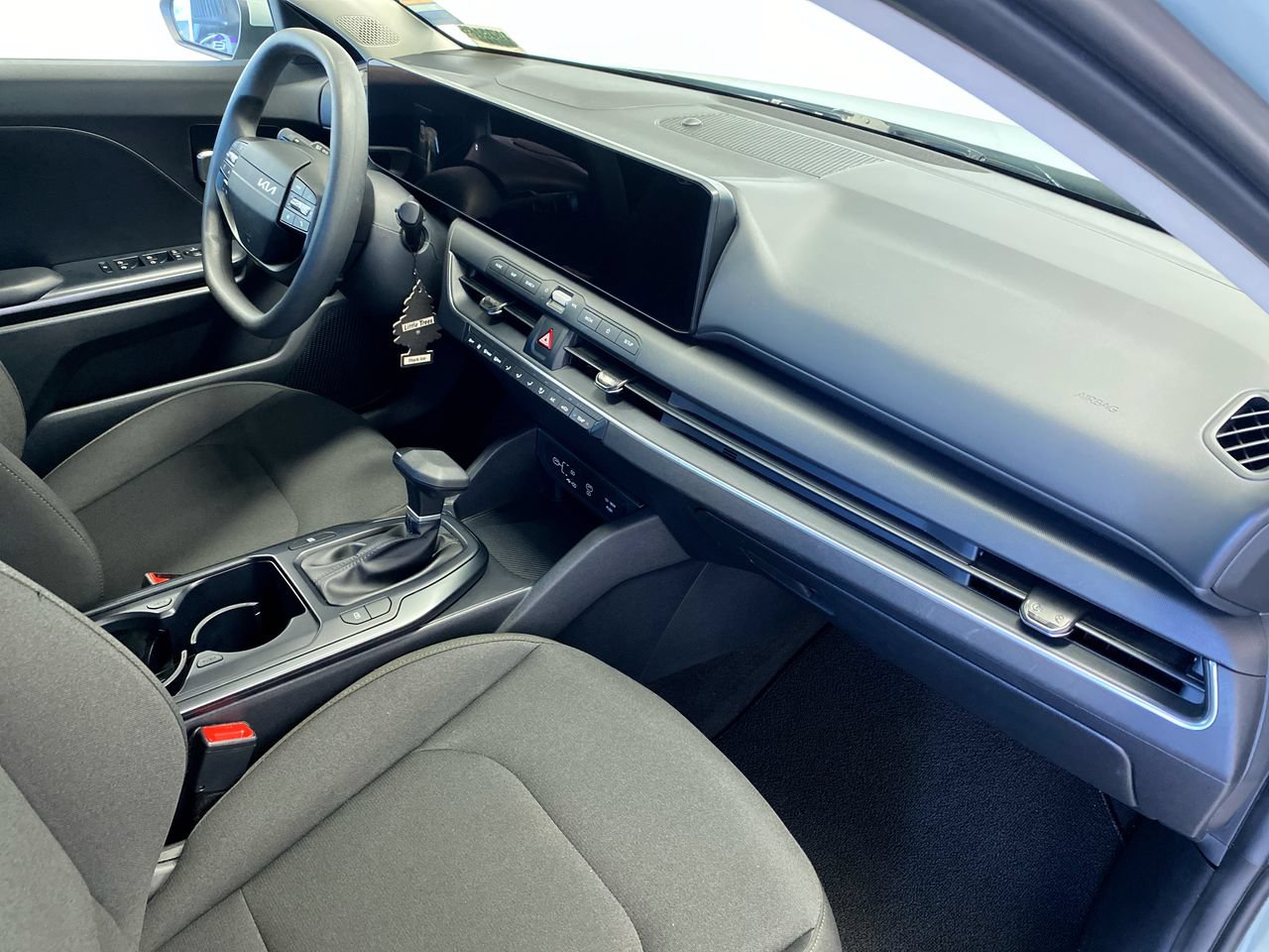 Certified 2026 Kia K4 FWD image 29