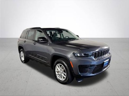 Certified 2023 Jeep Grand Cherokee Laredo X AWD/4WD image 5