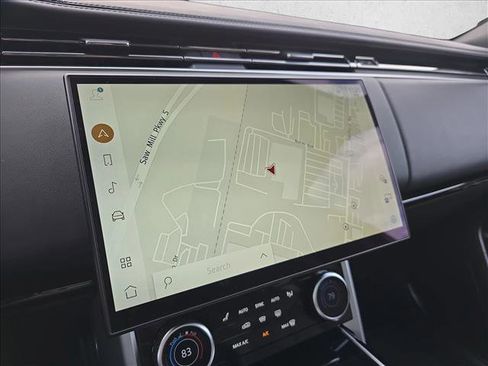 Used 2023 Land Rover Range Rover Long Wheelbase SE image 24