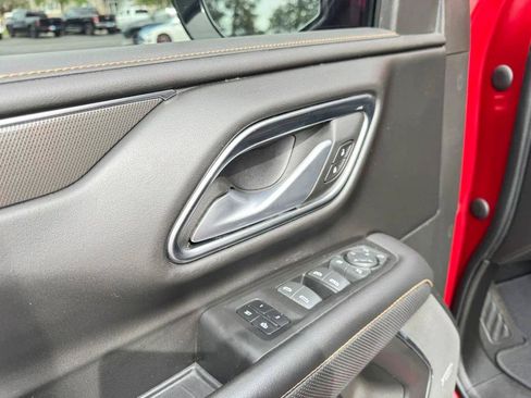 Used 2022 GMC Yukon AT4 AWD/4WD image 11