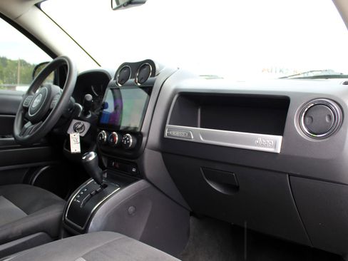 Used 2014 Jeep Compass Sport w/ Power Value Group AWD/4WD image 15